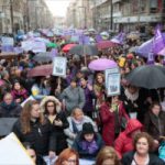 El Grupo Mujer de ASPAYM Granada participa en la manifestación por el Día Internacional de la Mujer